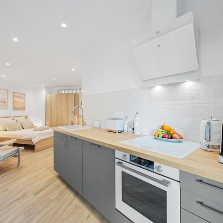 Appartement Bord De Mer « La Petite Ma-Line » Cagnes-sur-Mer Exterior foto