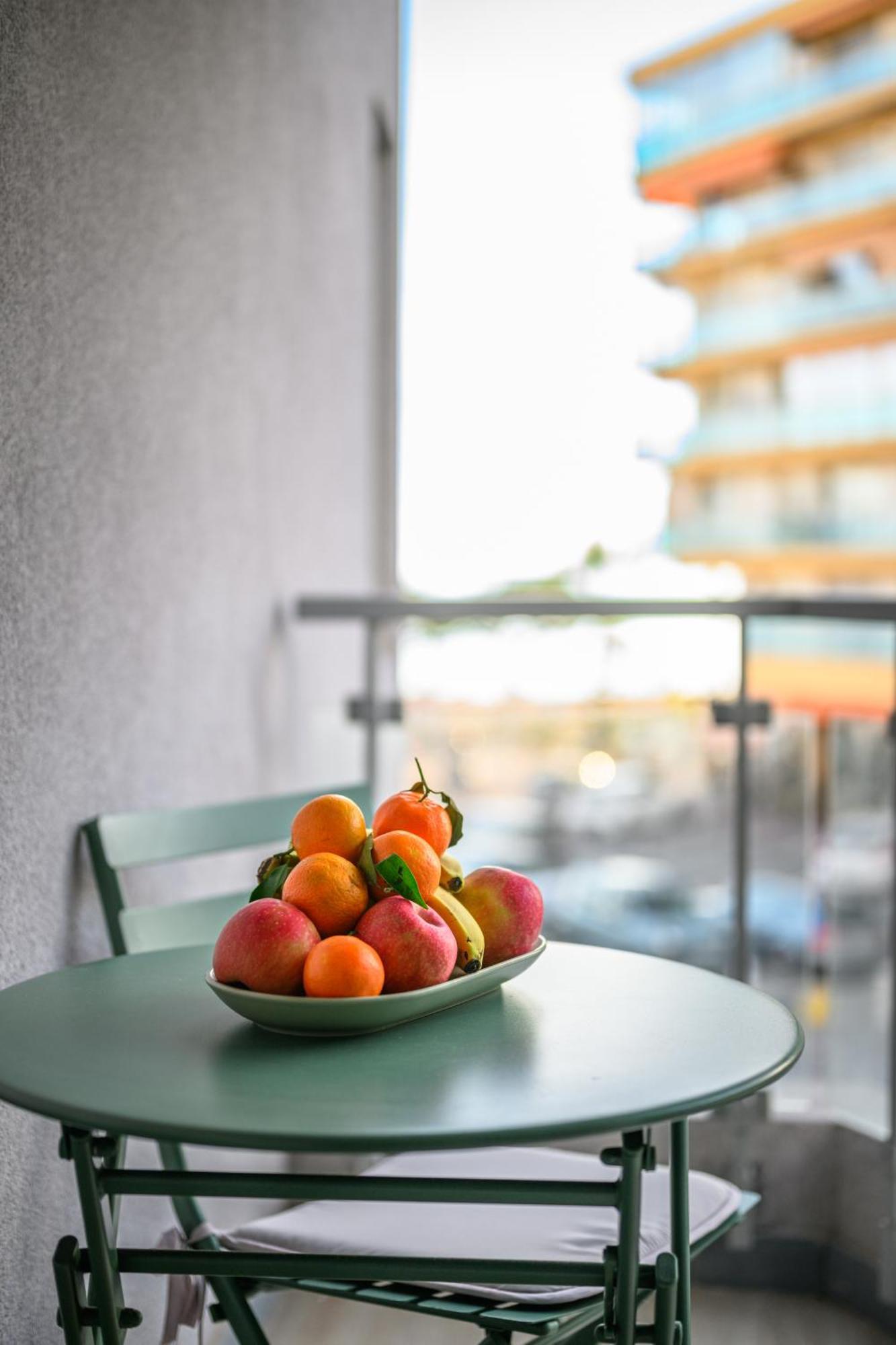 Appartement Bord De Mer « La Petite Ma-Line » Cagnes-sur-Mer Exterior foto