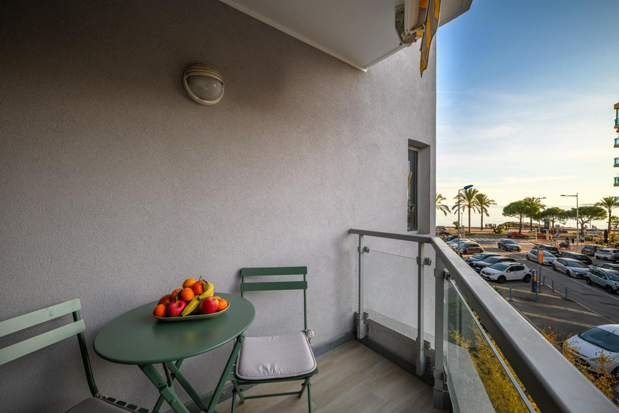 Appartement Bord De Mer « La Petite Ma-Line » Cagnes-sur-Mer Exterior foto