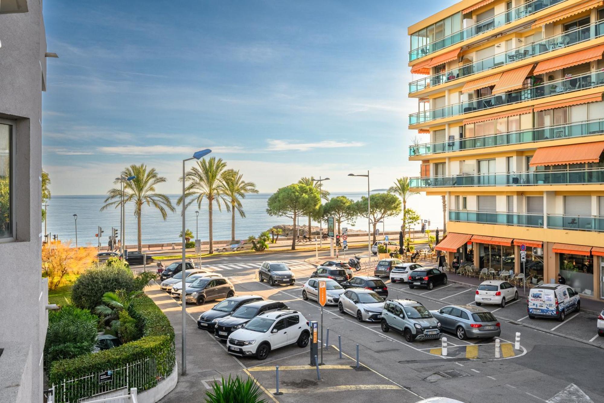 Appartement Bord De Mer « La Petite Ma-Line » Cagnes-sur-Mer Exterior foto